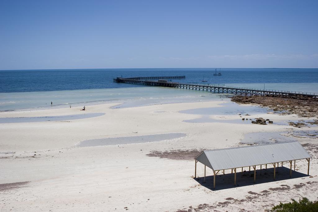 Cliff House Beachfront Villas มุนทา ภายนอก รูปภาพ